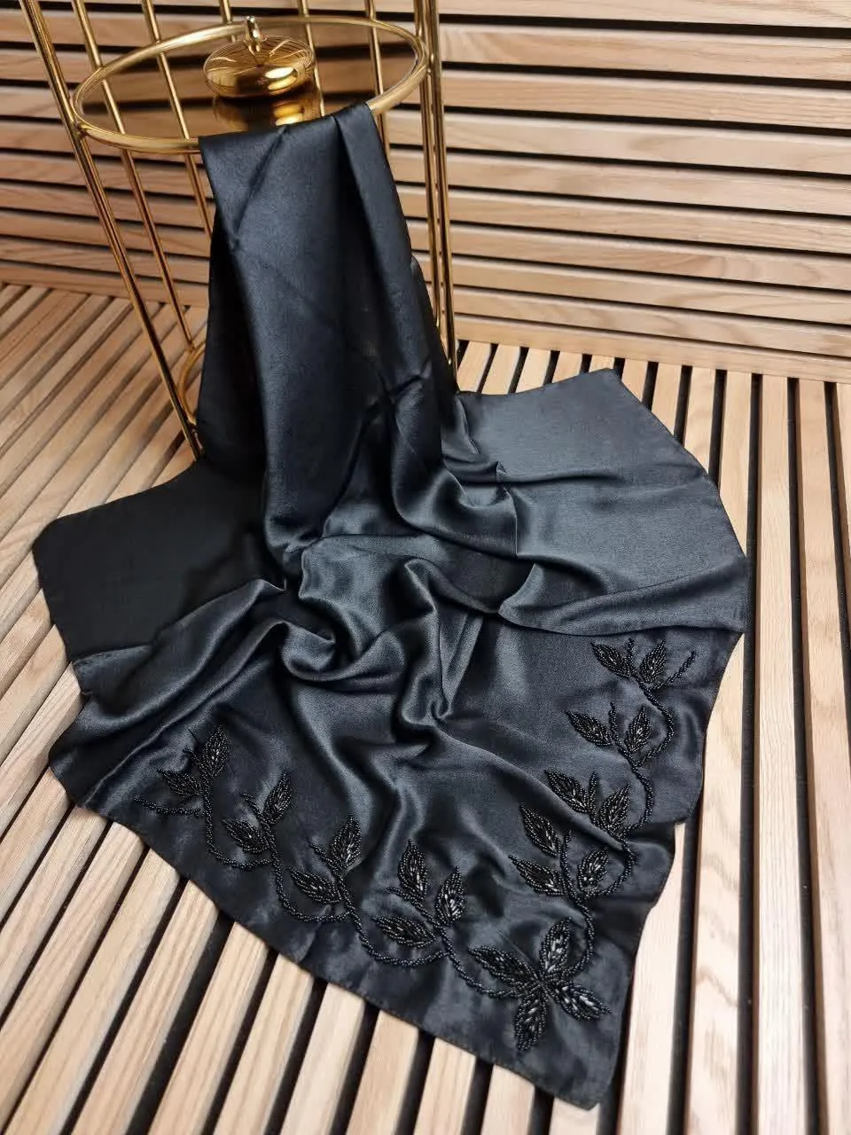 شال و روسری چارقد