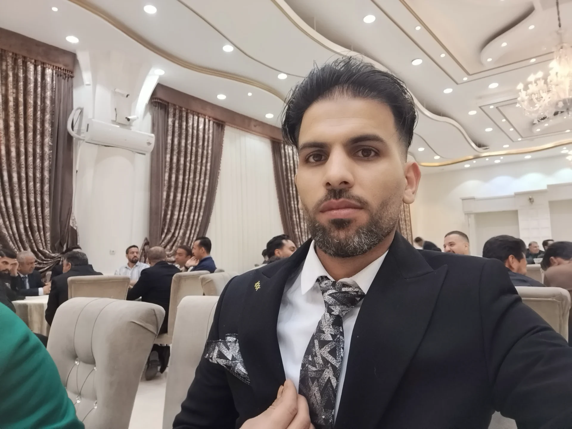 لوگوی سوپر مارکت شب و روز