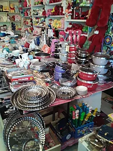 ارزانسرای اسباب‌بازی و لوازم آشپزخانه گل نرگس
