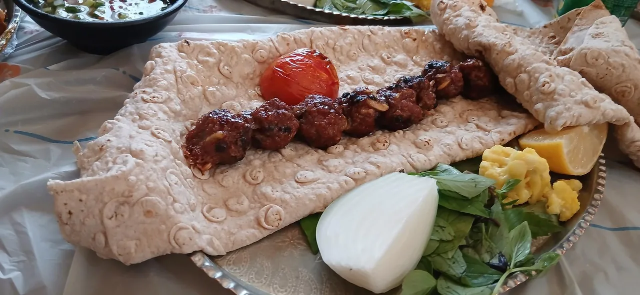 سفره خانه سنتی شاهکار - تصویر 4