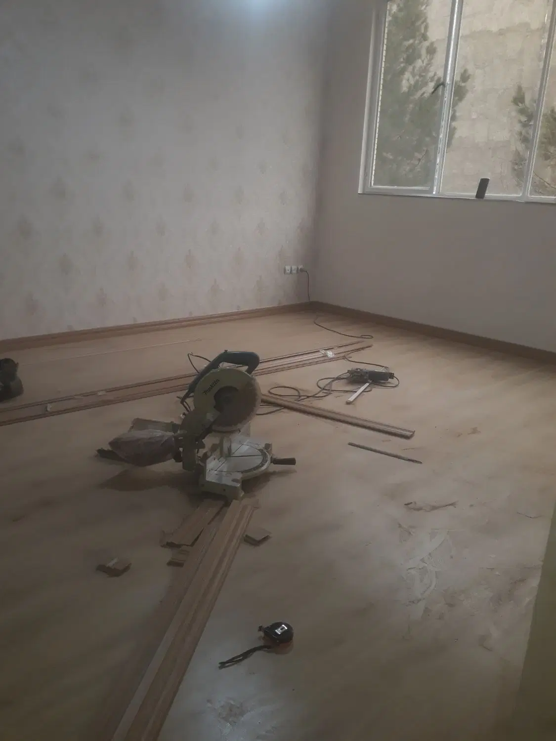 نقاشی ساختمان، کاغذدیواری و پارکت - تصویر 4