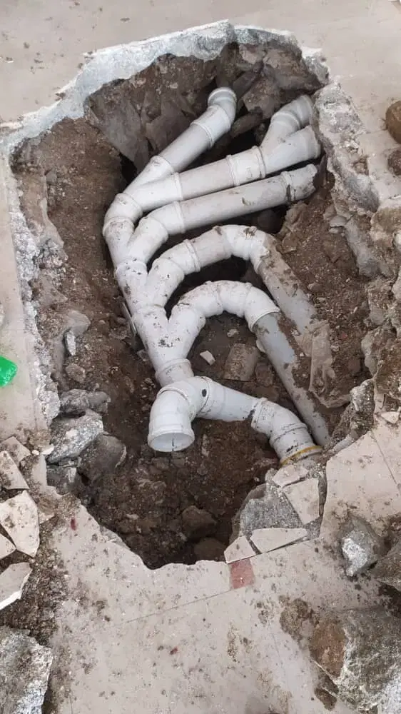 نصب و اتصال فاضلاب به اگو شهری در فردوسی - تصویر 2