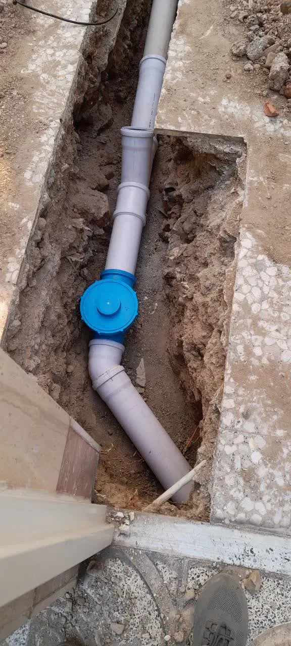 نصب و اتصال فاضلاب به اگو شهری در فردوسی - تصویر 3