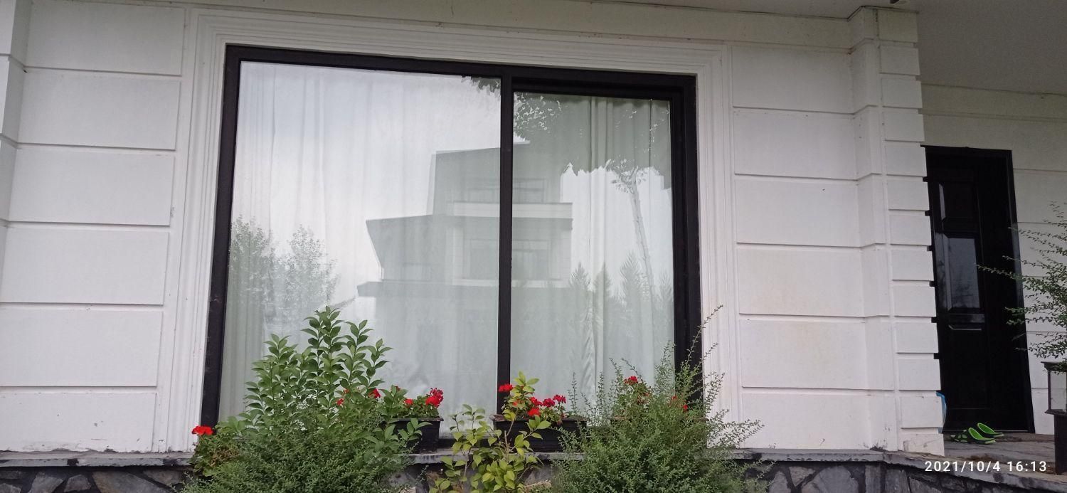تولید درب و پنجرهٔ دوجداره UPVC و توری پلیسه در دردشت - تصویر 2