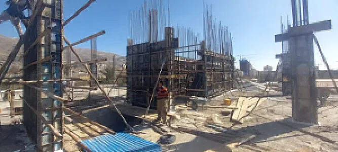 اجارهٔ قالب، جک سقفی و اسکافلد در پونک