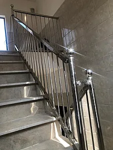 نرده و حفاظ استیل قائم در جیحون