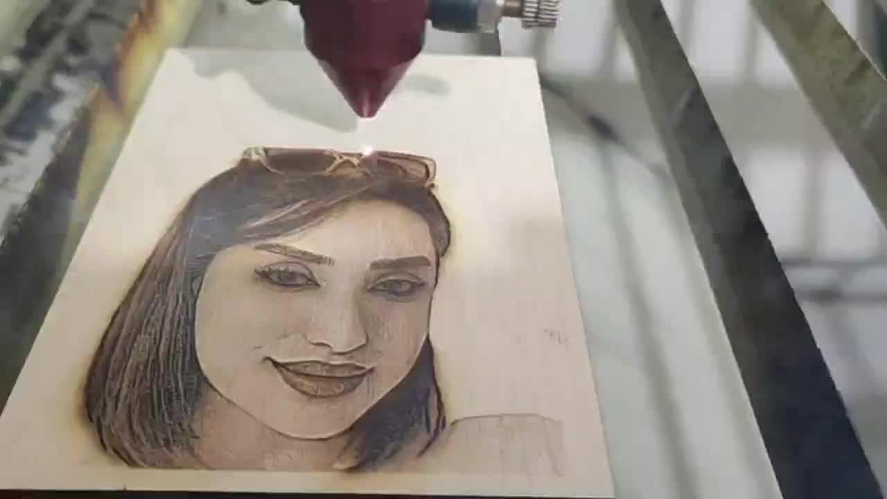 برش و حکاکی لیزری