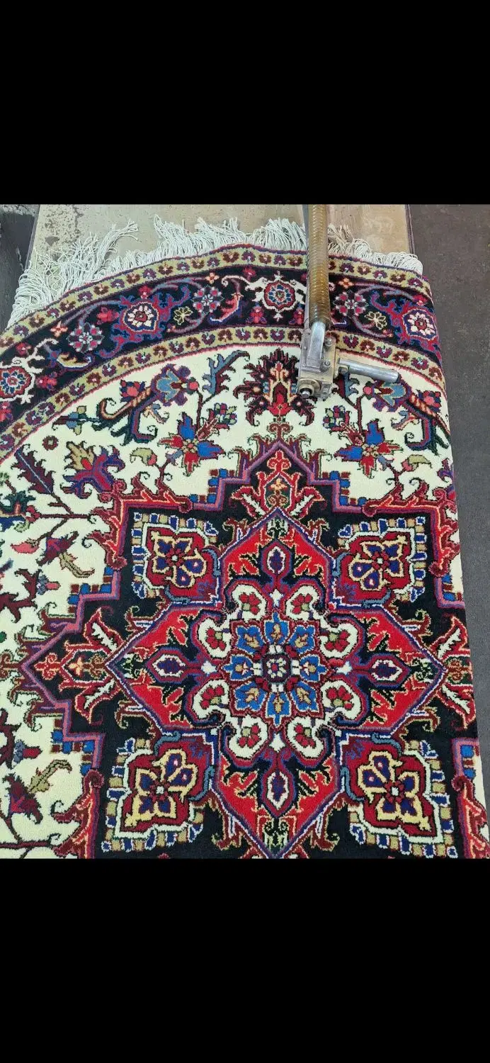 پرداخت‌زنی و رفوگری فرش دستباف