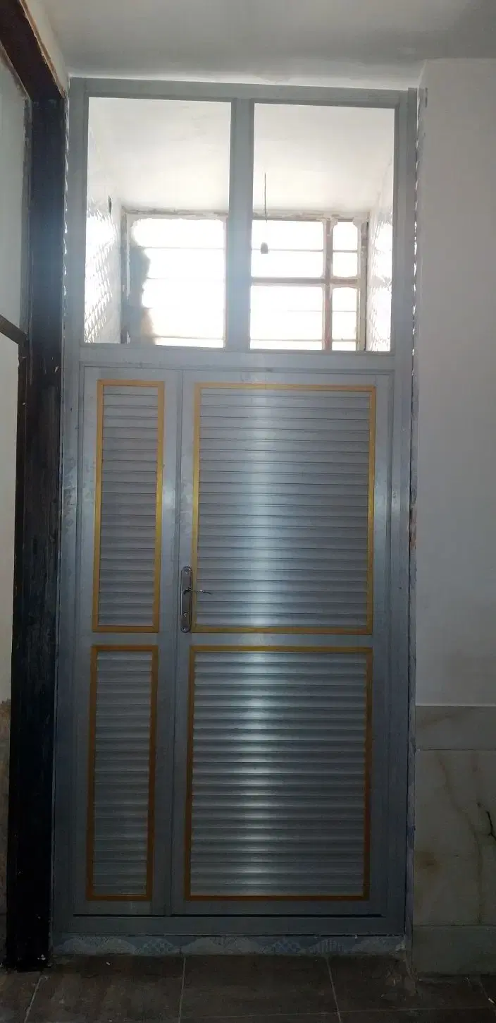 نصب و تعمیر درب آلومینیوم در کوی علوی
