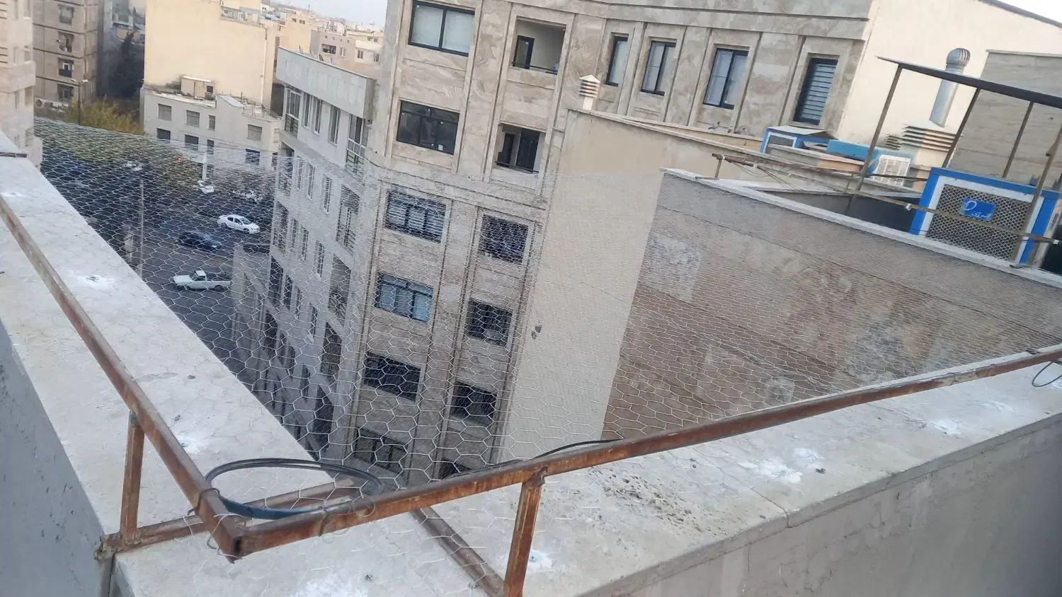آب‌بندی و ترمیم نما در شهید رجایی - تصویر 8