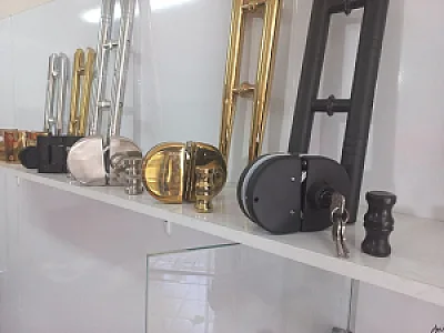 شیشه سکوریت و پارتیشن شیشه‌ای در شادمان