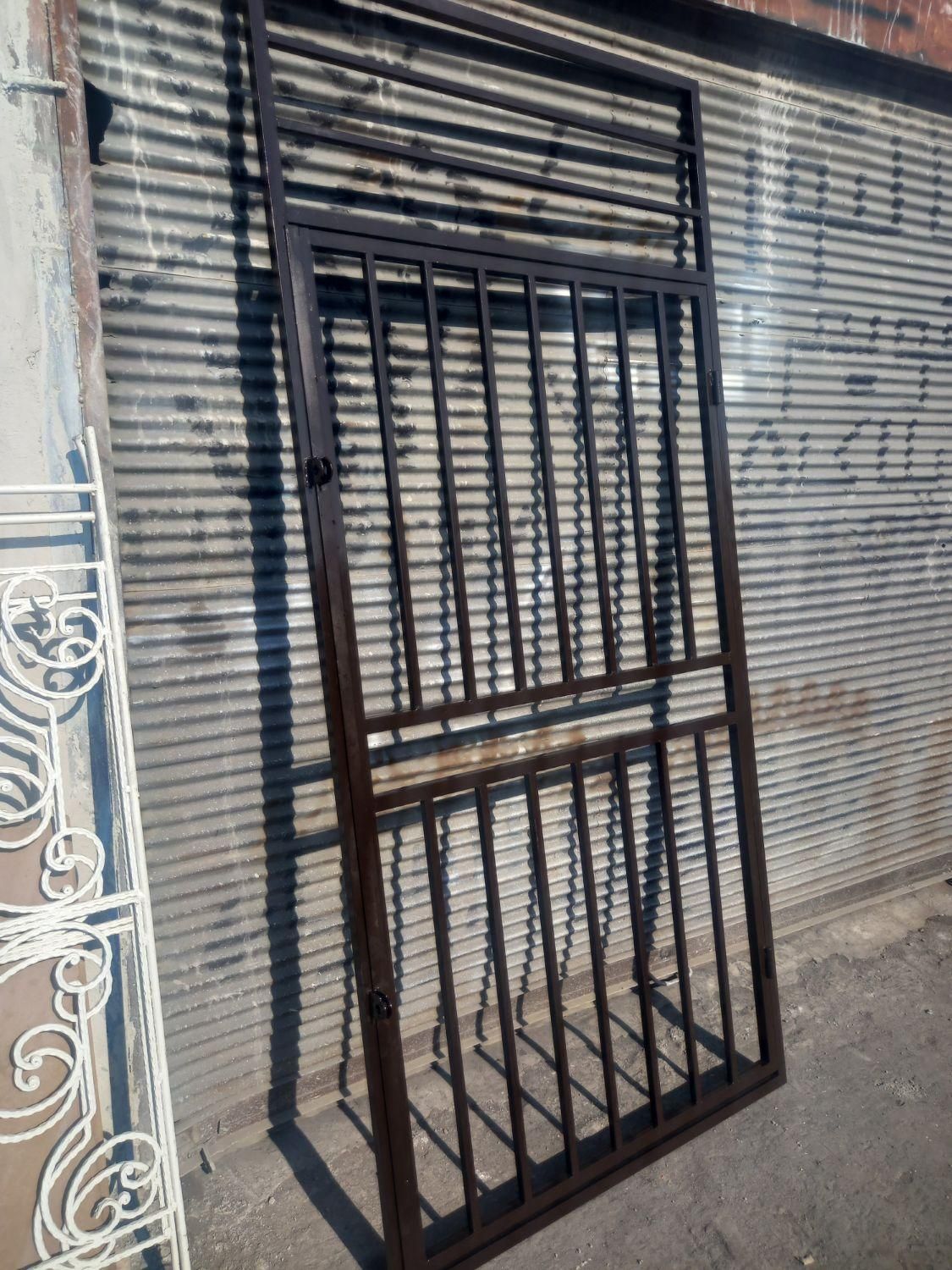 درب و حفاظ آهنی در نعمت‌آباد - تصویر 2