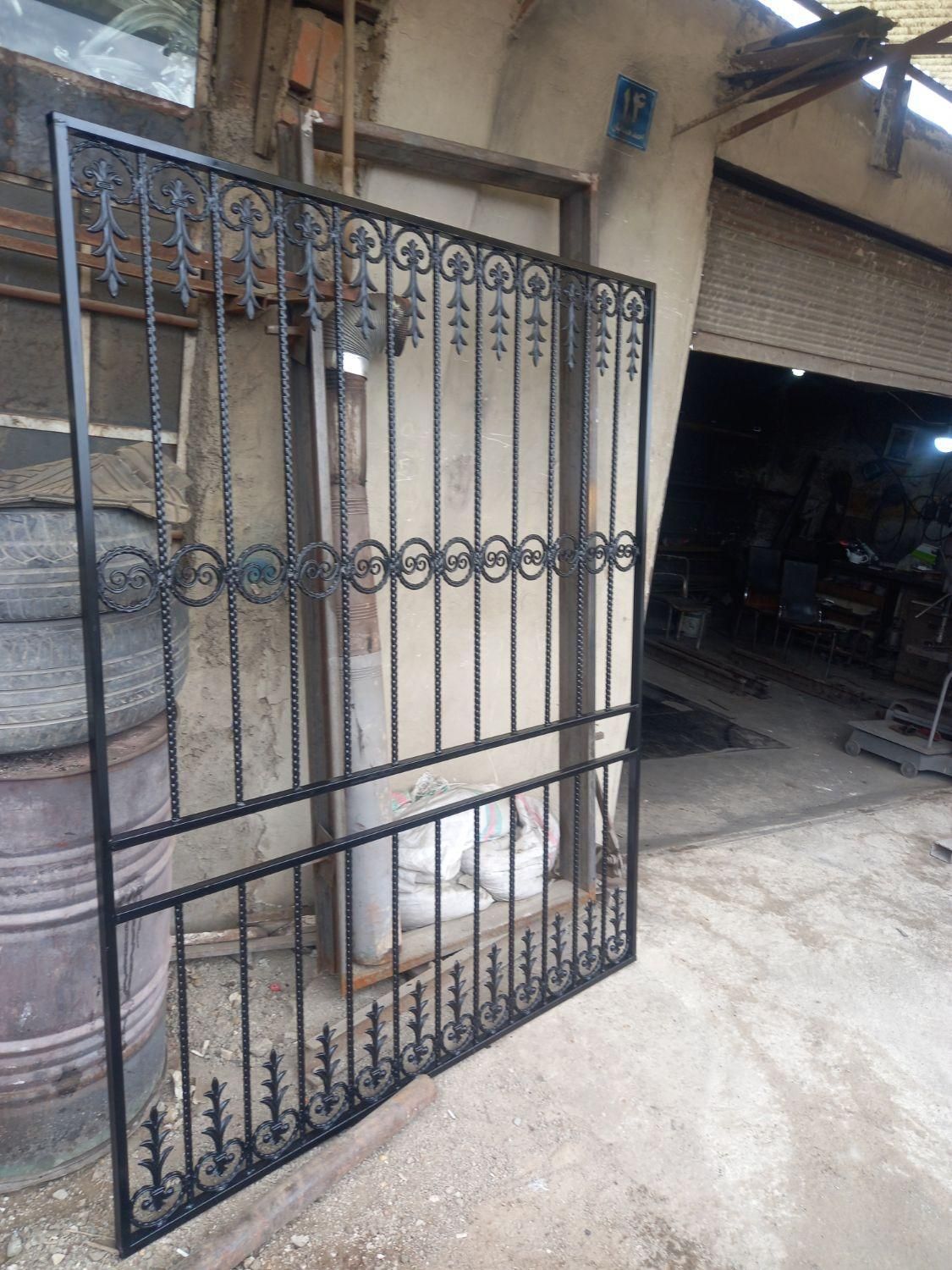 درب و حفاظ آهنی در نعمت‌آباد - تصویر 7