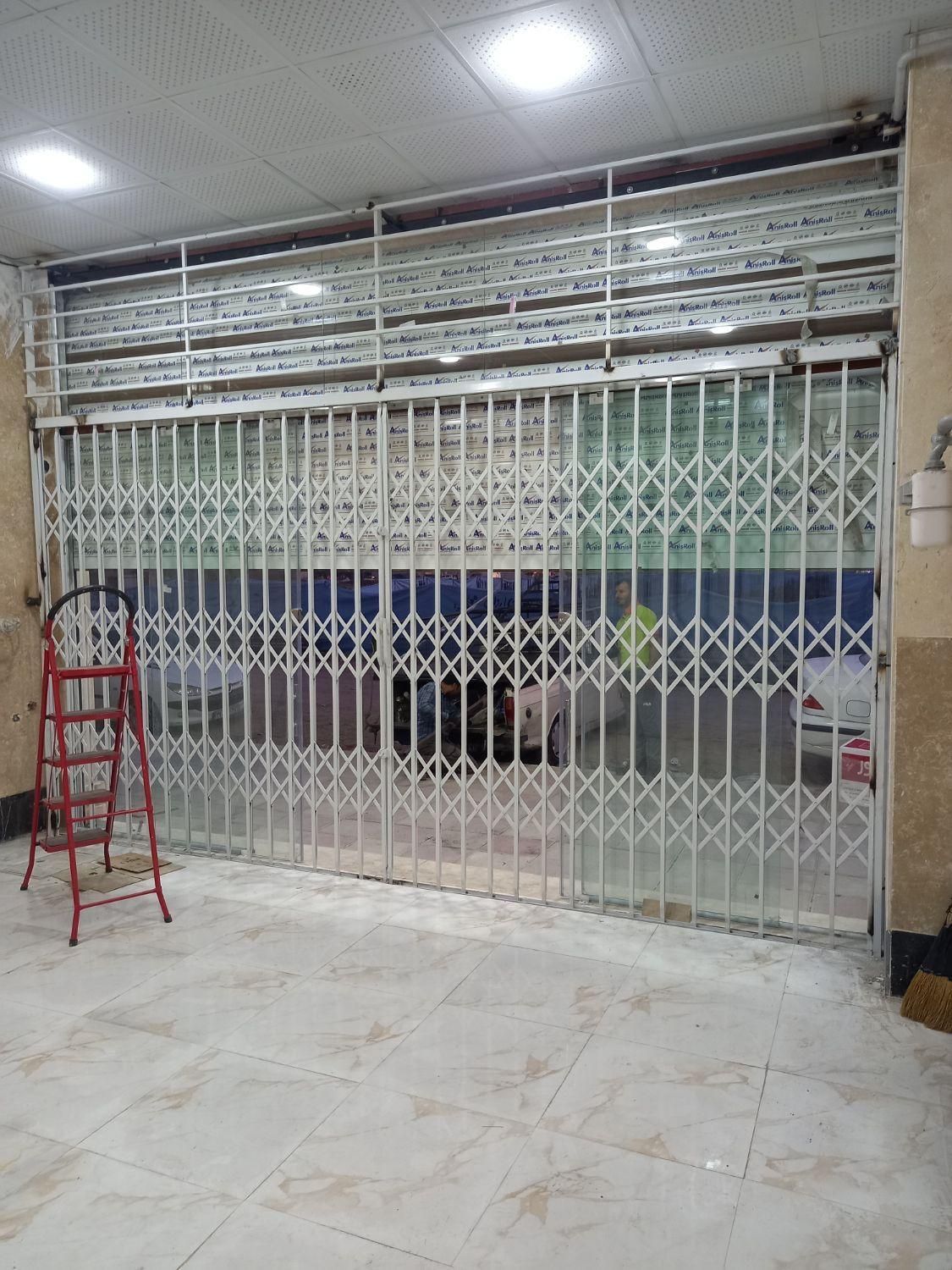درب و حفاظ آهنی در نعمت‌آباد - تصویر 12