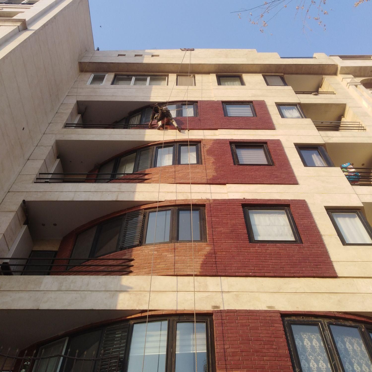 پیچ و رولپلاک نما و کار در ارتفاع در پیروزی - تصویر 9