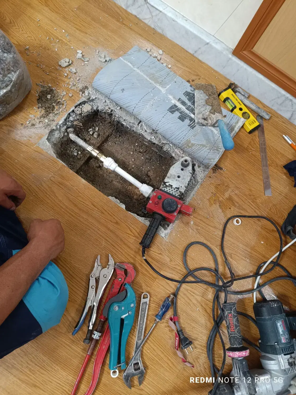 نشت‌یابی و لوله‌کشی در جنت‌آباد - تصویر 8