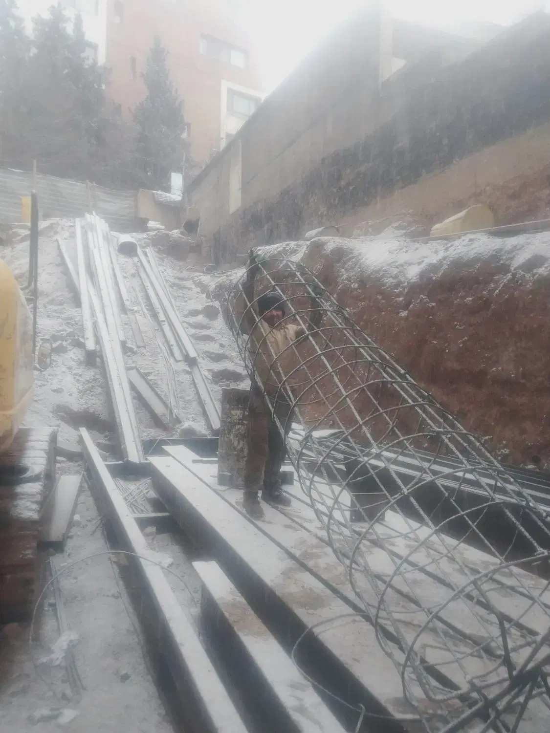 اسکلت فلزی طاها - تصویر 2