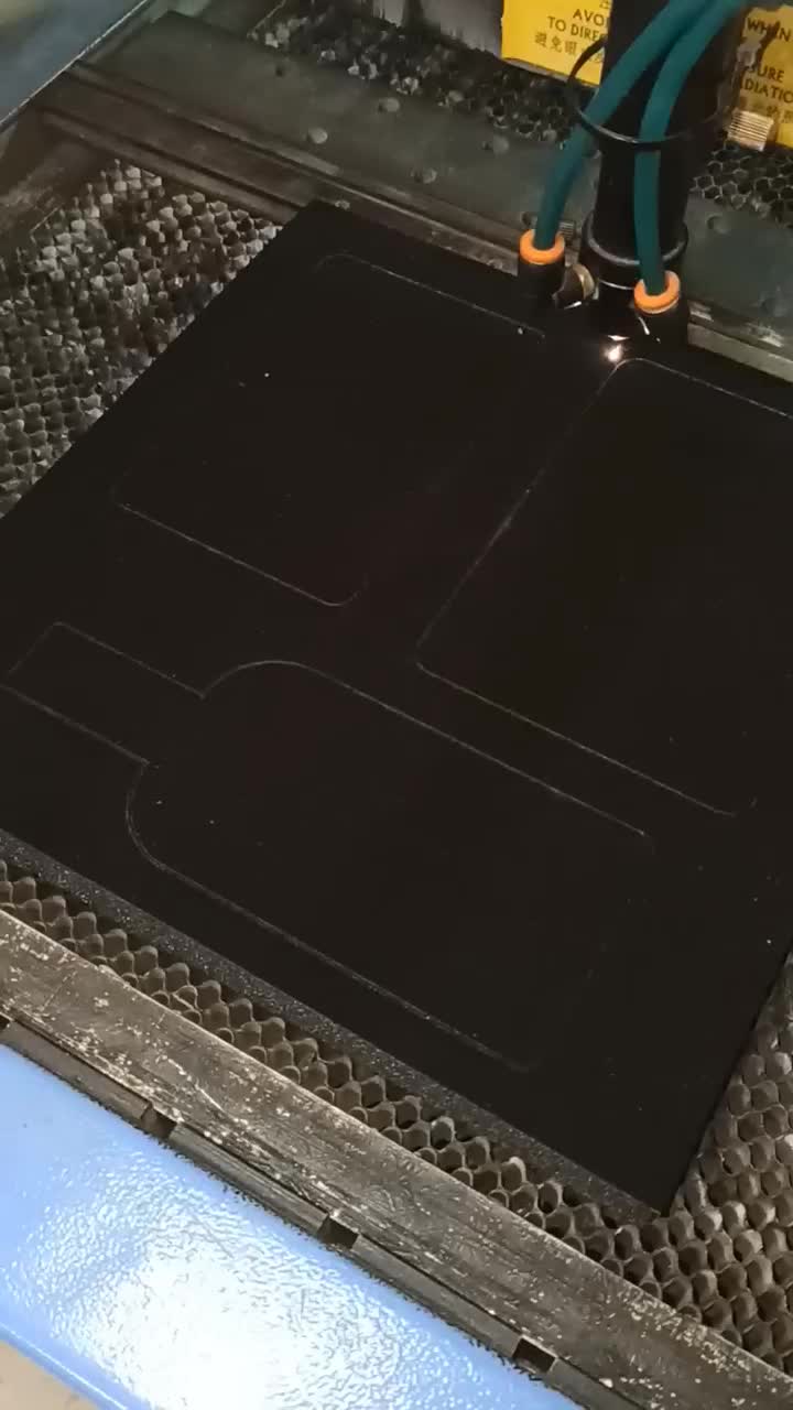 برش و قالب‌سازی ابر در بهارستان