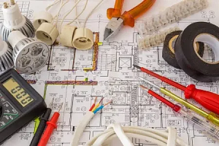 برق‌کار ساختمان در پونک