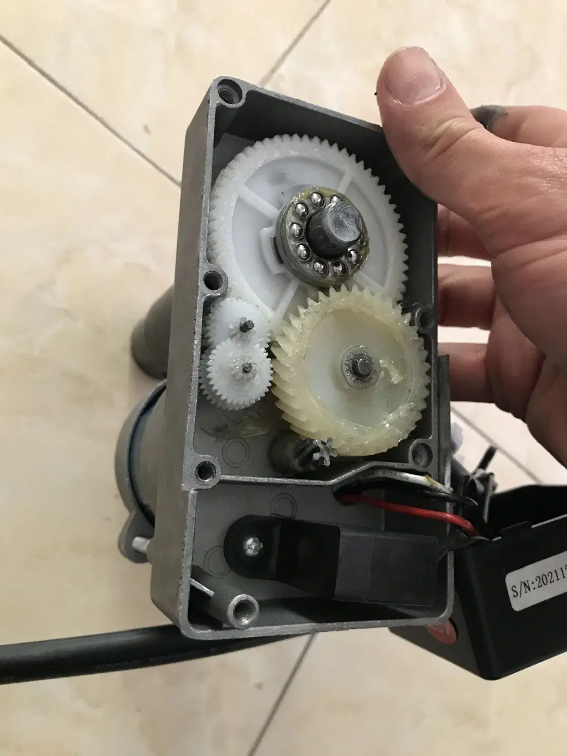 تعمیر و نصب دستگاه‌های ورزشی در یخسازی - تصویر 3