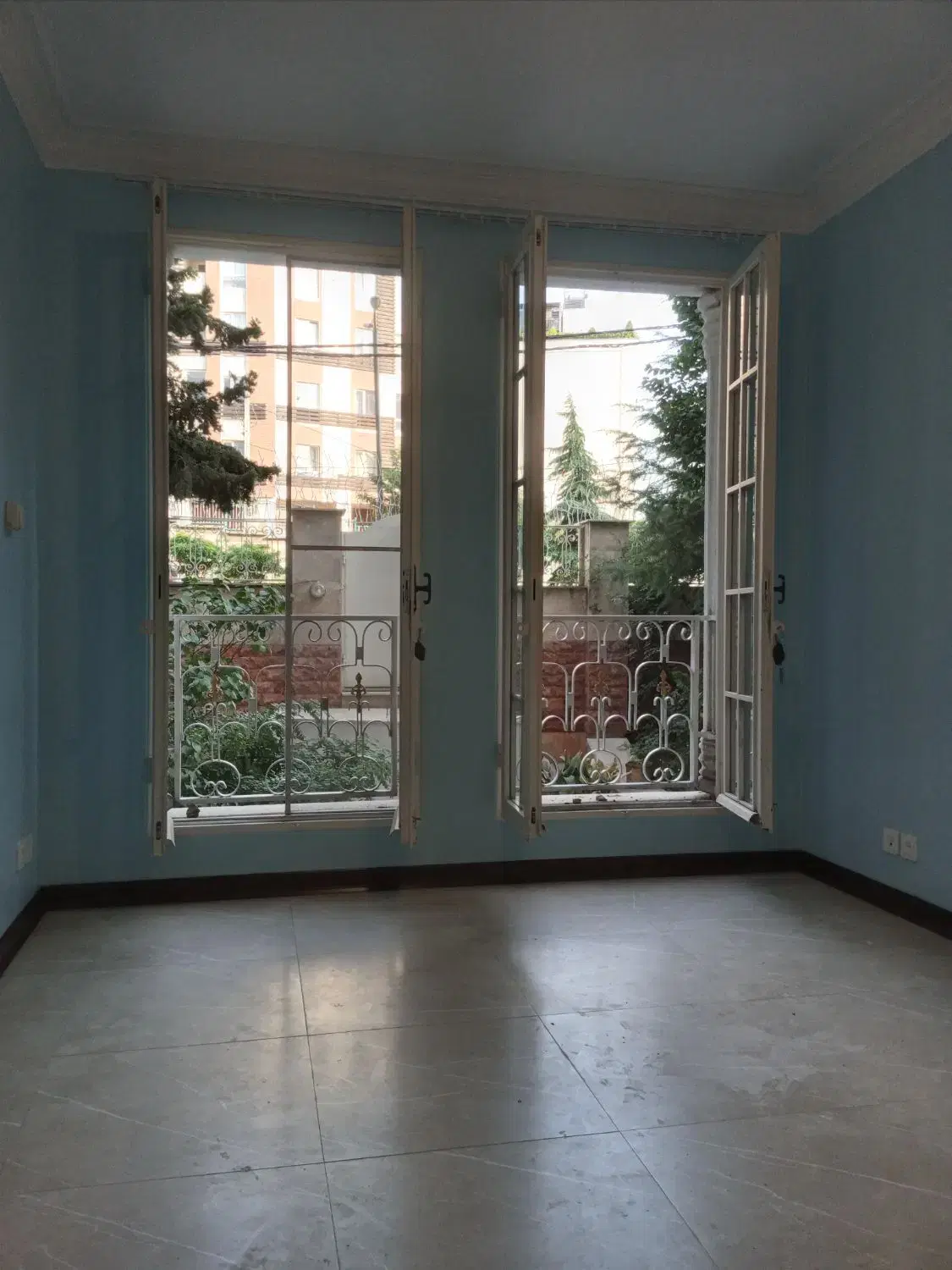 نقاشی ساختمان و کناف در اختیاریه - تصویر 9