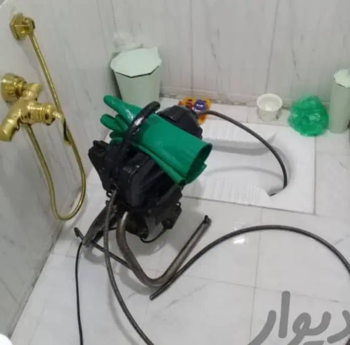 لوله‌بازکنی و تخلیه چاه در سازمان برنامه