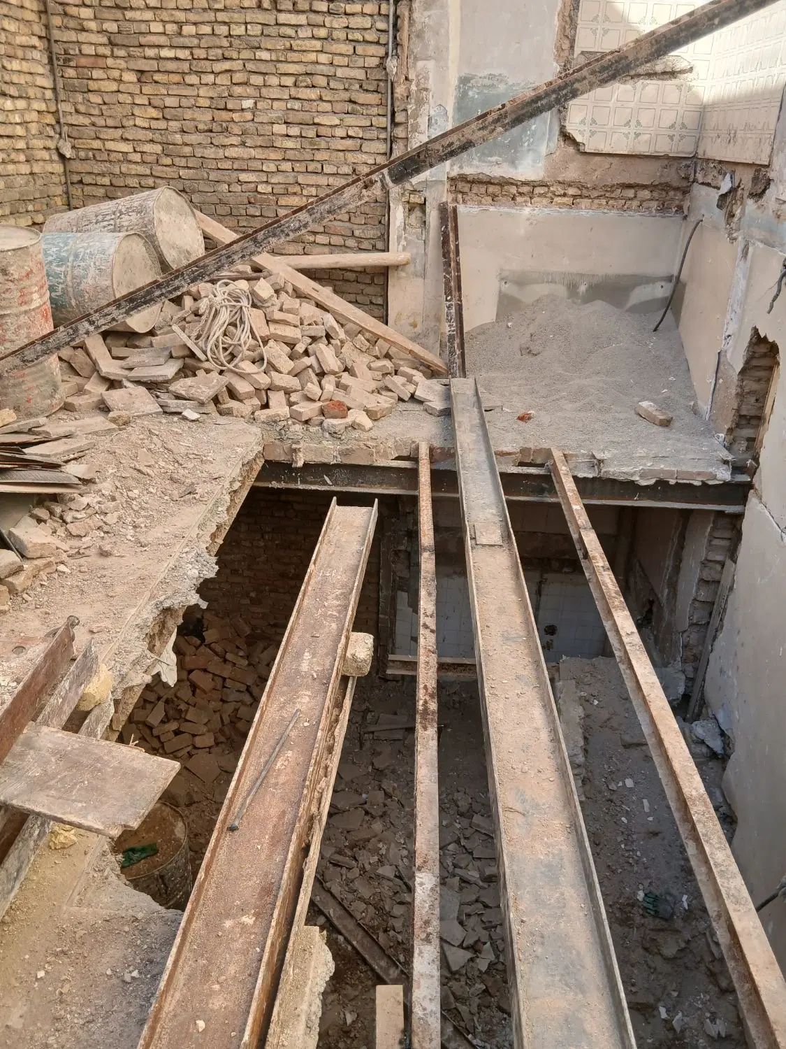 پیمانکاری ساختمانی احمدی - تصویر 3
