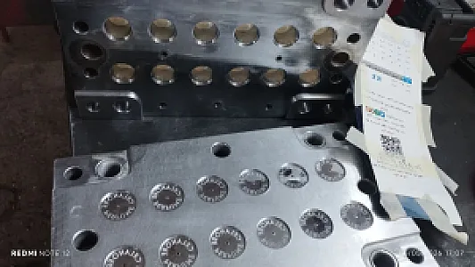 قالب‌سازی پلاستیک و دایکاست در مینابی