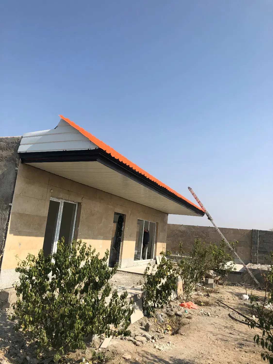 سقف شیروانی در بازار آهن - تصویر 12
