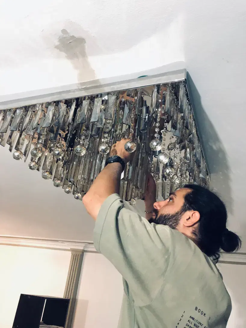 برق‌کاری و نصب لوستر در تهرانپارس - تصویر 3