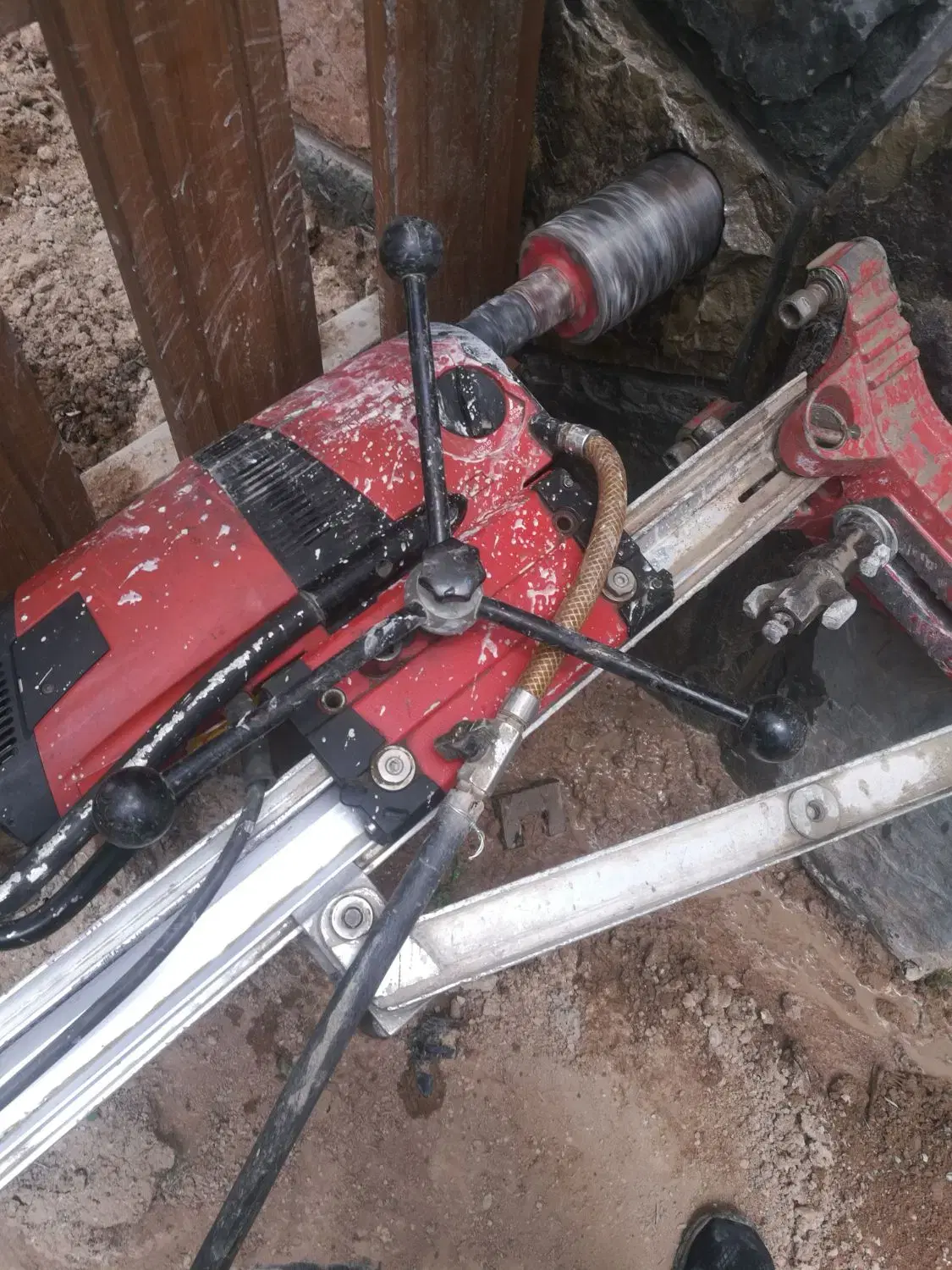 لوله‌کشی و کرگیری در پونک
