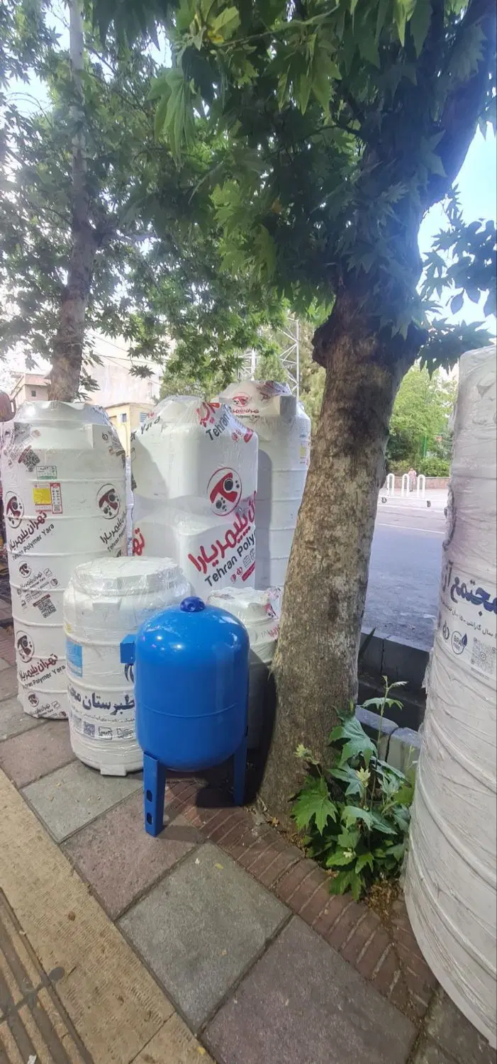 لوله‌کشی و نصب پمپ آب در پیروزی