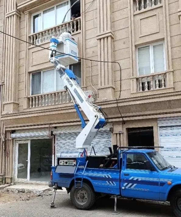 بالابر و جرثقیل نیسانی در بلوار کشاورز
