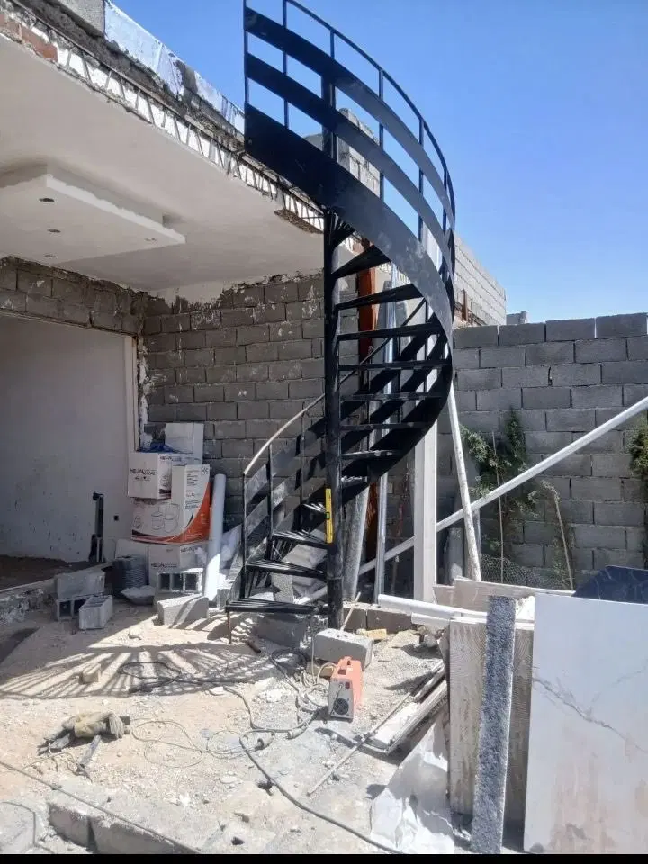 ساخت پله فلزی در خلازیر - تصویر 7