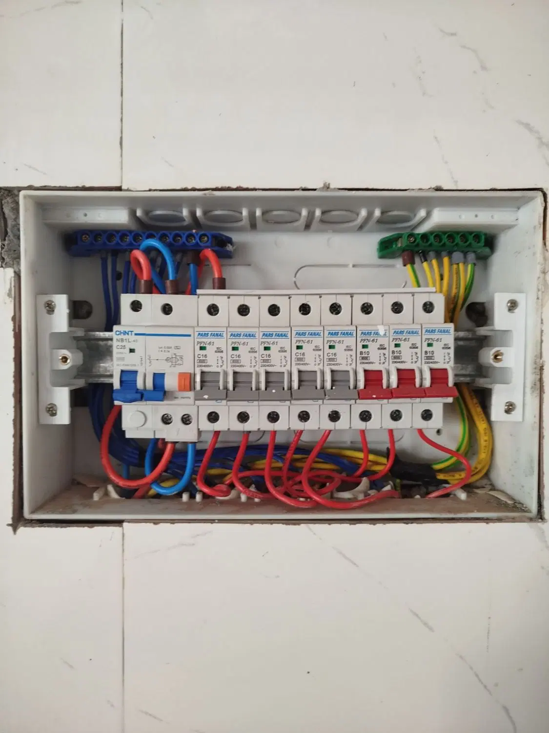 برق‌کار ساختمان در نیاوران - تصویر 6