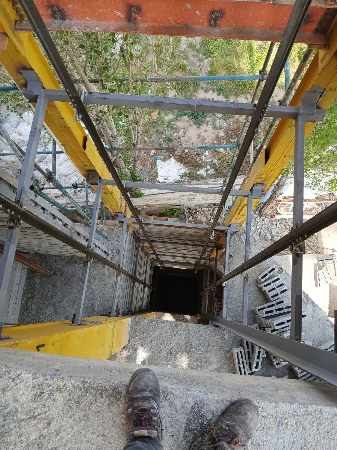 شاسی‌کشی و نصب آسانسور بهارستان