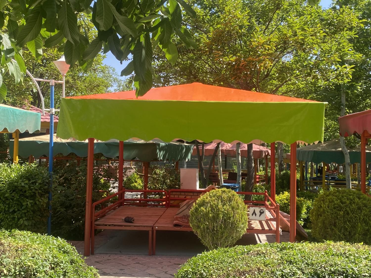 چادردوزی و برزنت‌کاری مهرآباد جنوبی - تصویر 2