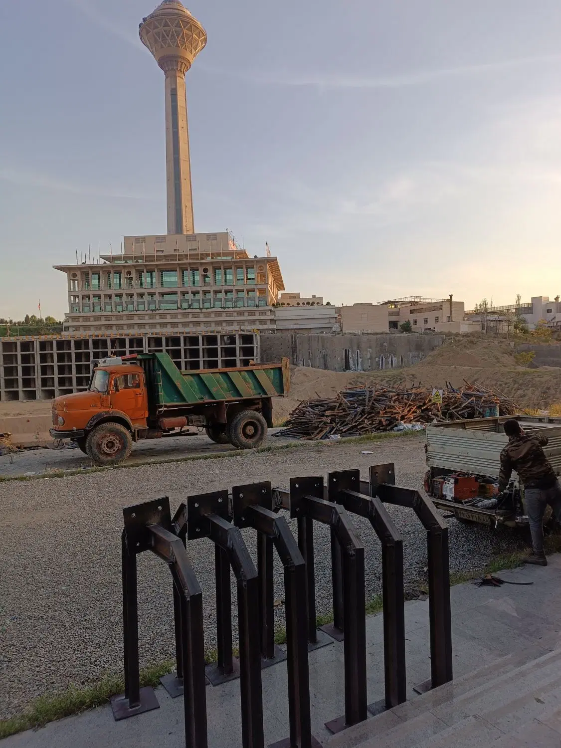 جوشکاری و آهنگری سیار در عباس‌آباد
