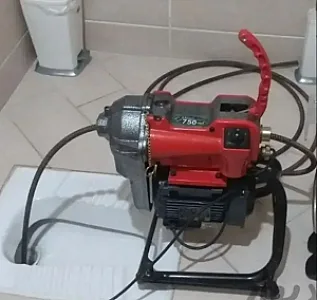 لوله بازکنی در دکتر هوشیار