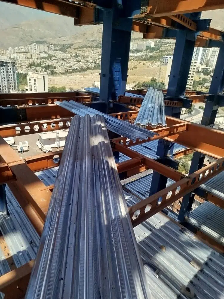 عرشه فولادی در شمس‌آباد