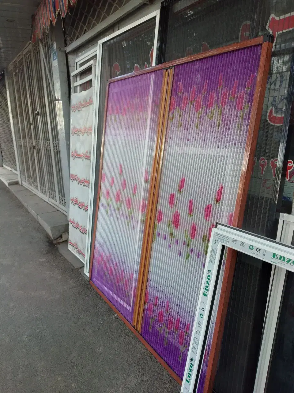 درب و پنجره UPVC در خزانه - تصویر 6