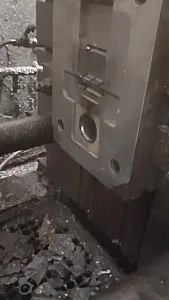 ریخته‌گری آلومینیوم دایکست چهاردانگه