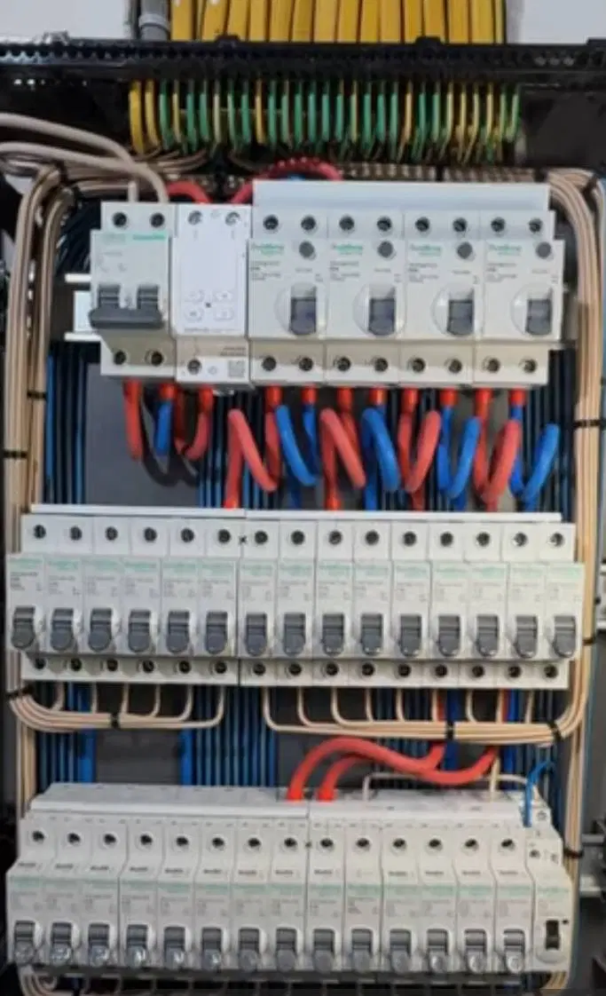 برق‌کار ساختمان در جنت‌آباد - تصویر 3