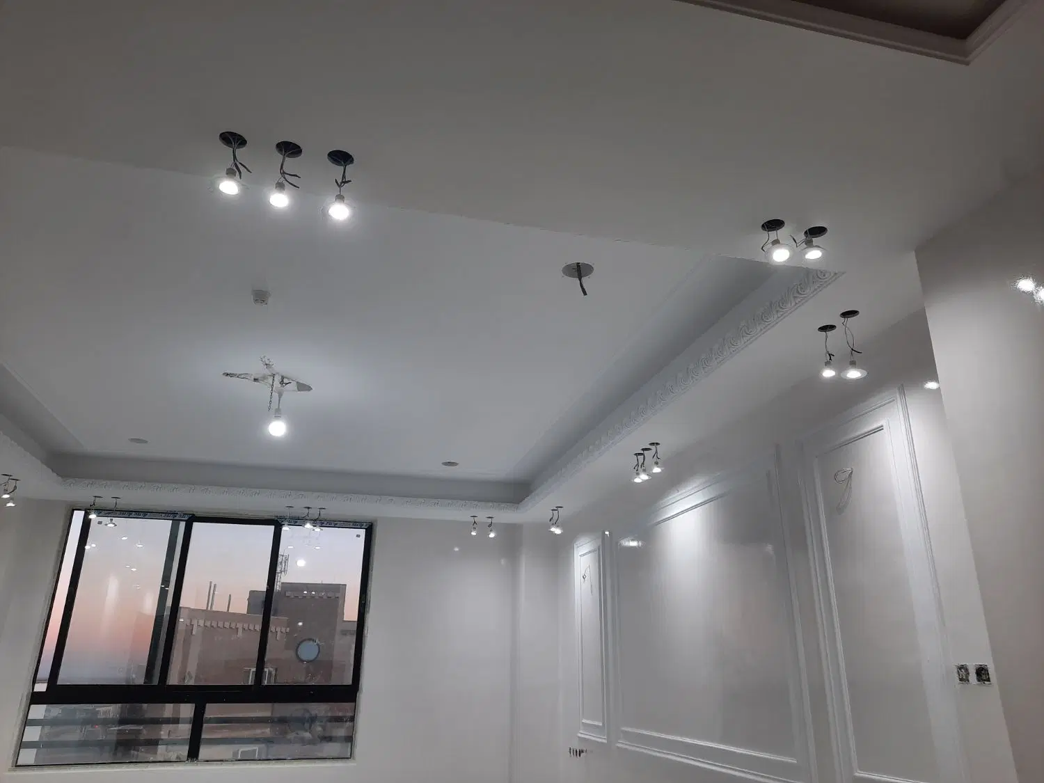 نقاشی ساختمان در جنت‌آباد مرکزی - تصویر 4