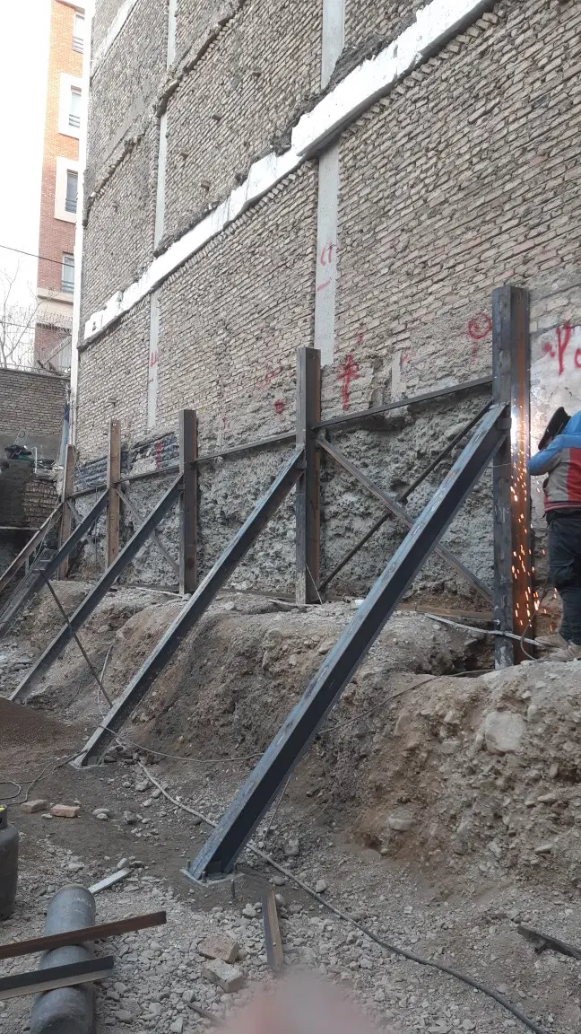 اسکلت فلزی و جوشکاری در یافت‌آباد جنوبی - تصویر 3