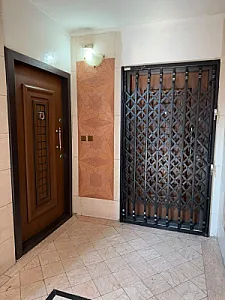 درب آکاردئونی در بلورسازی