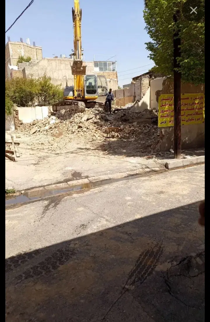 چاه‌کنی و تخریب ساختمان در تهرانپارس جنوبی - تصویر 10