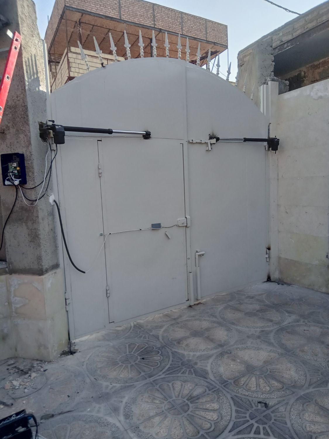 نصب و تعمیر کرکره برقی و جک پارکینگ در شهرک ولیعصر شمالی - تصویر 4