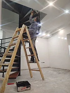 نقاشی ساختمان برف