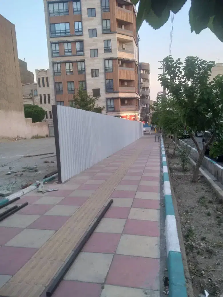 اجرای سازه نگهبان و حصار کارگاهی در شهرک آزمایش - تصویر 2